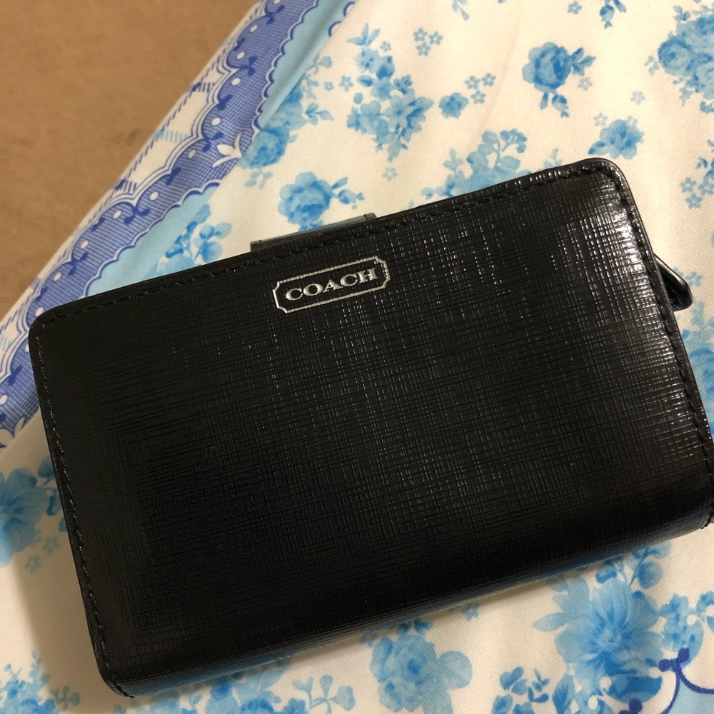 NWOT| BLACK COACH LEATHER WALLET